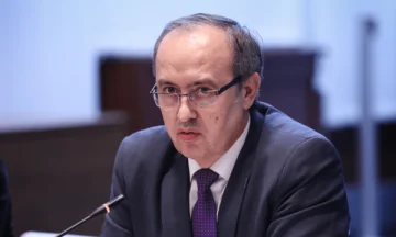 Hoti warns protest, criticises Haxhiu for neglect of US statements