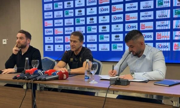 Cosa ha detto il coach Franco Foda sulle tre giovani stelle del Kosovo che ospita?