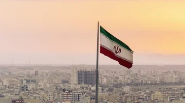 イランはトランプに反応し、アルティマタム後の復讐を警告します