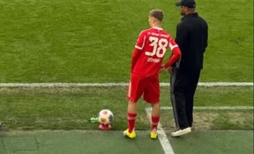 Fantastisch! 16-jährige Kosovo macht Debüt mit Bayerny