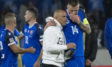 Slowakei-Trainer: Scrinari riskiert seine Karriere für Kosovo Match