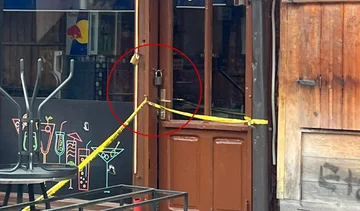 Bloodov: 静かにロックされ、人が殺された局所警察テープで