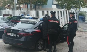 イタリアで逮捕されたカインの2.5kgのアルバニアのトラフィック