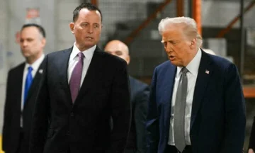 トランプはケネディセンターからグリーンを発射しました。