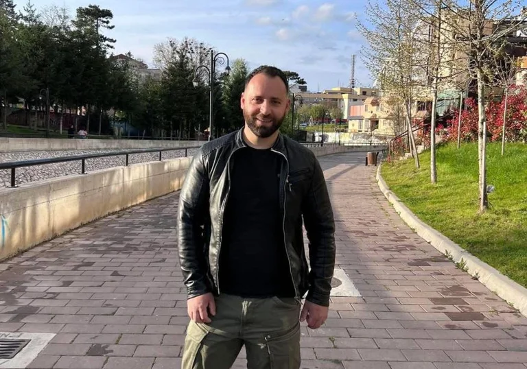 Завтра он прощается с 37-летним погибшим в Гьякове