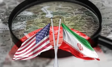 イランは、レッドシーでアメリカの海軍施設を脅かす
