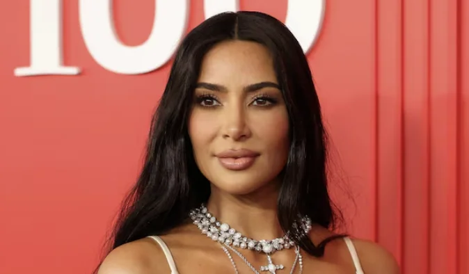 Kim Kardashian: Az ember soha nem landolt a Holdon, minden csak kitaláció volt