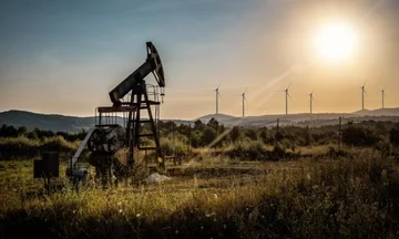 Sulmet e SHBA mbi Iran, çmimi i naftës amerikane bie me më shumë se 5%