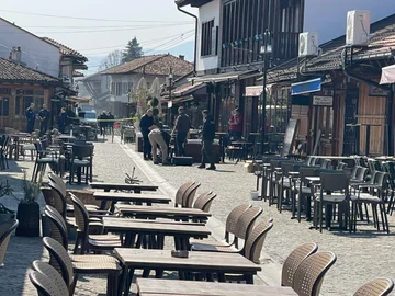 Forenzica が Gjakova 殺人が発生した場所に行く