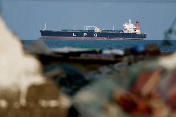 イランのカーグ島でさらなる攻撃のトランプが警告し、油の予防ポイントを確保する圧力同盟