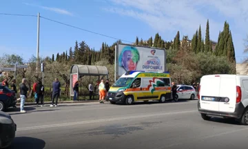 イタリア、車は32歳のアルバニアの生命をとります