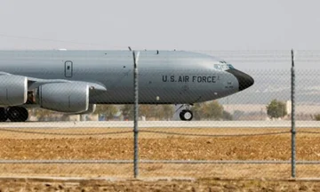 米国軍の航空機はイラクでクラッシュし、6人の乗組員が死亡