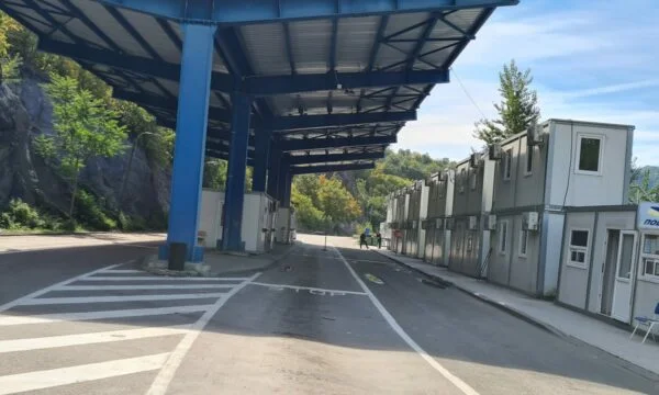 今日はセルビア領土のJarinjeの境界点で抗議, 道路は2時間ブロックされます