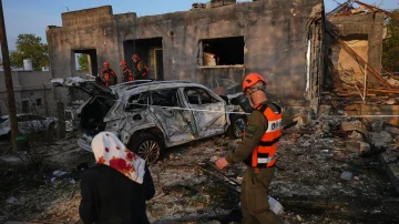 イランはイスラエル北部を攻撃し、約60負傷