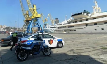 アルバニアは4つのアイデンティティで逮捕され、イタリアは刑務所で6年間彼に文言していた