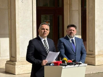 Tahiri: Kosovoの共和国、後独立の最悪の状況