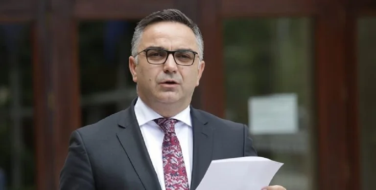 Tahiri për Kurtin: Për 4 vjet një Ligj për Diasporën nuk e bëri, e tash vazhdon me ju lyp vota