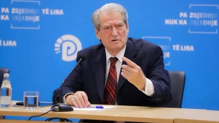 Berisha は抗議の 1 日前: 平和の反復を導く反対