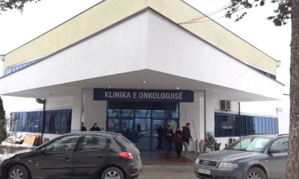Mungojnë disa barna në Onkologji, ShSKUK thotë se ato s’kanë autorizim