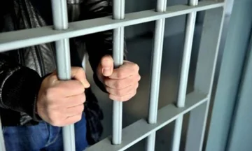 Albanska vlada pomilosti ob koncu leta, 300 zapornikov dobi svobodo 900 še več kazni.