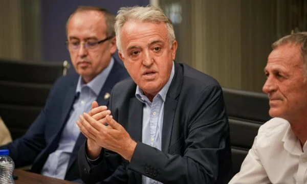 Hamiti pour VVA : Les citoyens le puniront par un vote sur un comportement inconstitutionnel