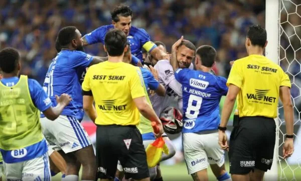 == Weblinks ==== Einzelnachweise == Große Sher in Cruzeiro ético