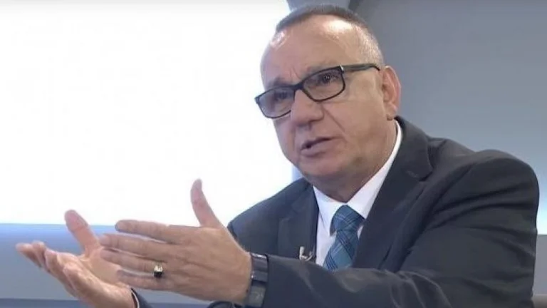 Hasani: Këshilli i Etikës manipuloi me faktet, Puka ka mashtruar s’ka disertacion të doktoratës në “La Sapienza”