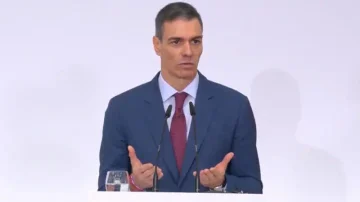 スペイン首相は、イランと米国イスラエル戦争を異常な間違いと呼びます。