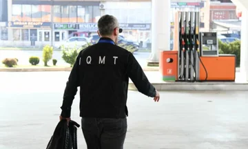 行動市場は、ダーブ価格のためのコソボよりも浸透