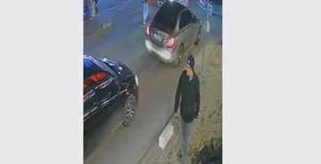 警察は、写真で見た人を特定する