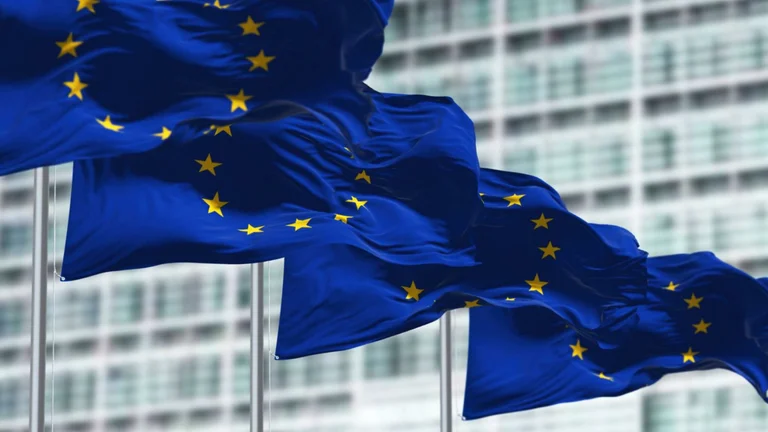 Els arxius d'Europa aixequen la immunitat del secretari general