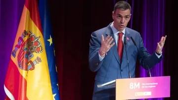 トランプの商業的な脅威に従うSanchez首相: スペインは、<x0...