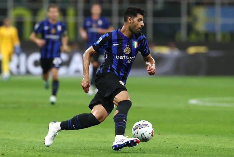 Überrascht den ehemaligen Inter-Streiker, kündigt seinen Club an, für den Iran in den Krieg zu gehen