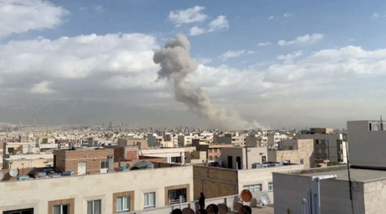 MEPJはイランの攻撃に従うアラブ首長国連邦のアルバニアの市民に警告します