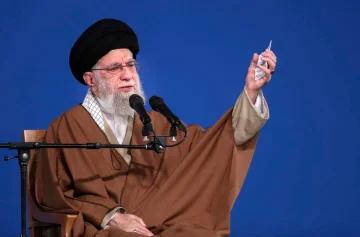ロイター:イランのリーダーであるアリ・カメネイは死者であり、彼の体は発見される