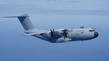 英国は中東に向けて飛行機を打ち上げ