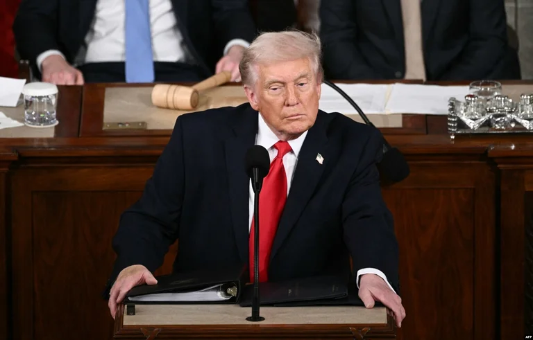 トランプはイランでアメリカの攻撃を確認します