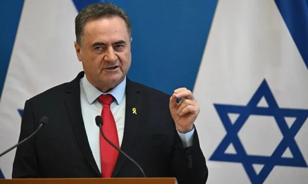 イスラエルはイラン、イスラエル防衛大臣の攻撃を開始