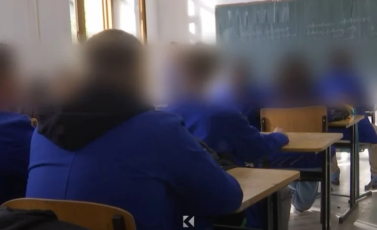 学生に当たる罰金の潜在的教育者