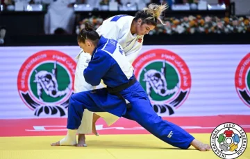 Kosovo mit zwei Dschungeln in Grand Slamin in Usbekistan