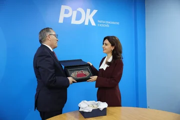 Spiropal は Hamza に属しています: 私は PDK の歴史的かつ政治的な役割を評価します, 政治がパーティーの違いに立つべき時があります
