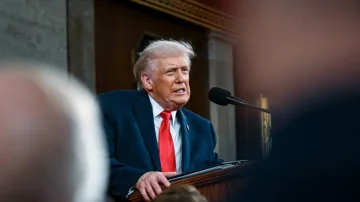 トランプは、彼は核外交を好むと言いますが、彼は核兵器でイランを許可しません。