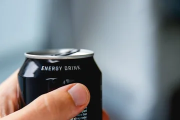 スペイン へ バン エネルギー 飲む のために Under 16