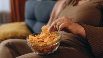 Would you like to lose your belly fat? You should avoid these six customs