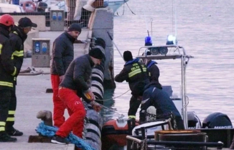 20χρονος Αλβανός νεκρός από τη θάλασσα, αφού άφησε τη μητέρα του σε κώμα
