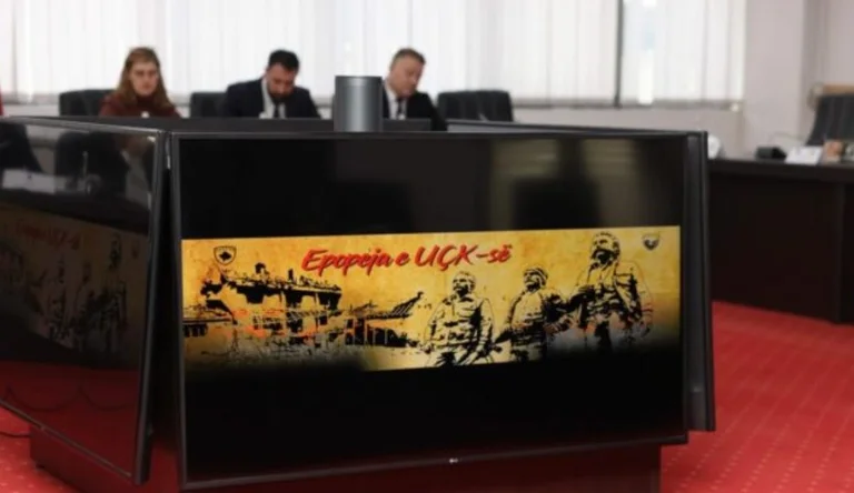 Οι προετοιμασίες αρχίζουν για την ηλικία KLA, επίσημο λογότυπο εγκεκριμένο