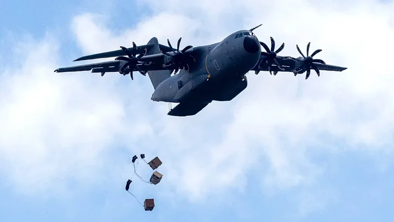 Italia investighează dispariţia pieselor de avion militar în valoare de 17 mn euro