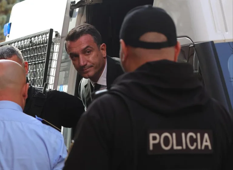 Apelul de astăzi examinează cererea Veliaj de eliberare din detenție