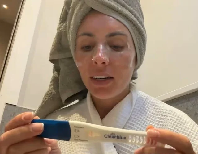 Actrita Bonnie Blue confirma sarcina dupa ce a avut de-a face cu 400 de barbati