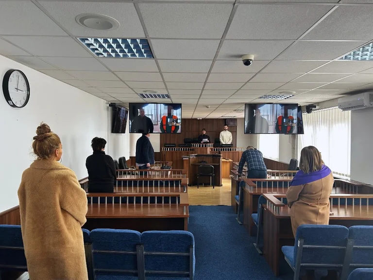 Doi ani de închisoare pentru omul care şi-a bătut soţia în Mitrovica